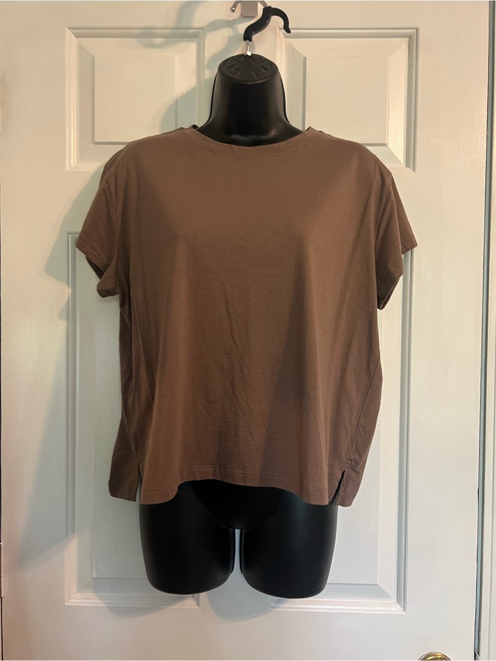 LOFT versa Relaxed Short Sleeve Crewneck Tee in Brown Taupe
